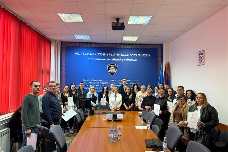 Slika /PU_VS/Svečana prisega - Primitak u HR državljanstvo/7-11-2025/IMG-20251107-WA0000.jpg